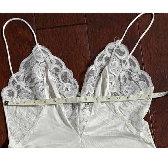 Vintage Interludes by CIRA White Lace Satin Teddy Bodysuit Lingerie Medium - Picture 10 of 16